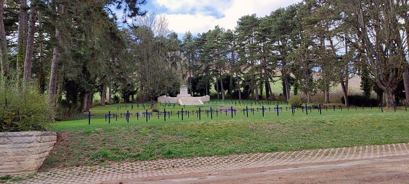Viéville sous les Côtes - Cimetière militaire allemand de la guerre de 1914-1918.