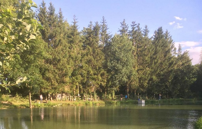 étang de pêche de la truite au bleu