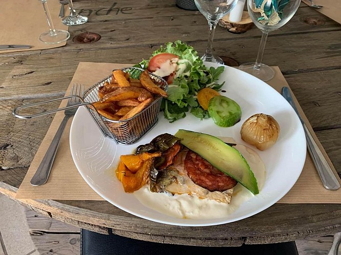 repas à la truite au bleu