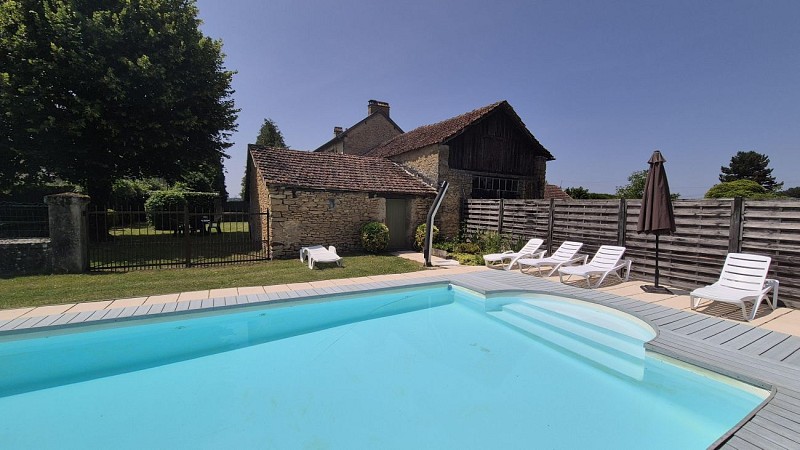 Gîte Les Glycines piscine privée