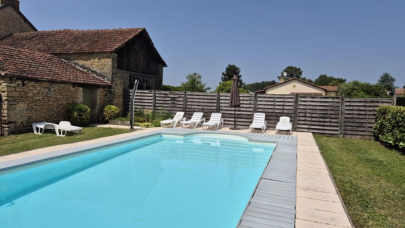 Gîte Les Glycines piscine privée