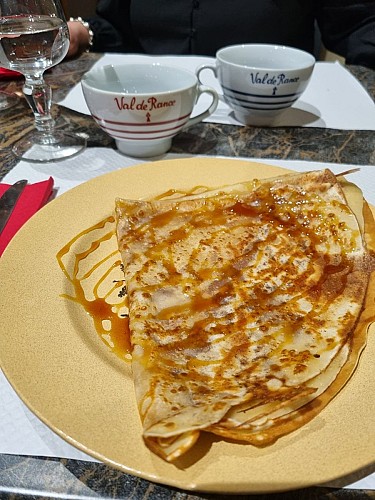 Uzerche crêperie chez jeanne ©LL OT Terres de Corrèze (7)