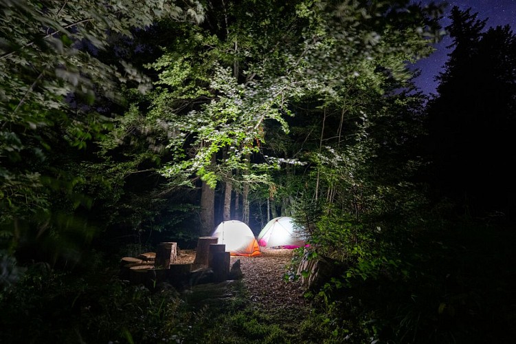 Aire de bivouac de la Place à Baban