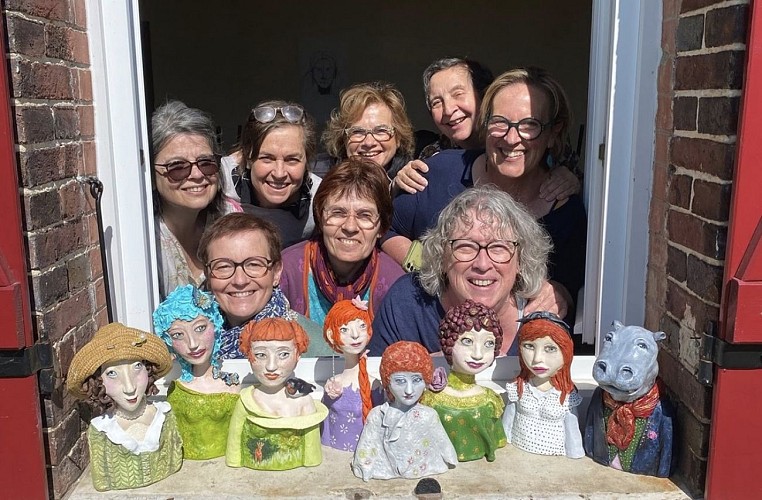 Atelier-sculpture-la-p-tite-galery-Ry-Delphine Devos-2025