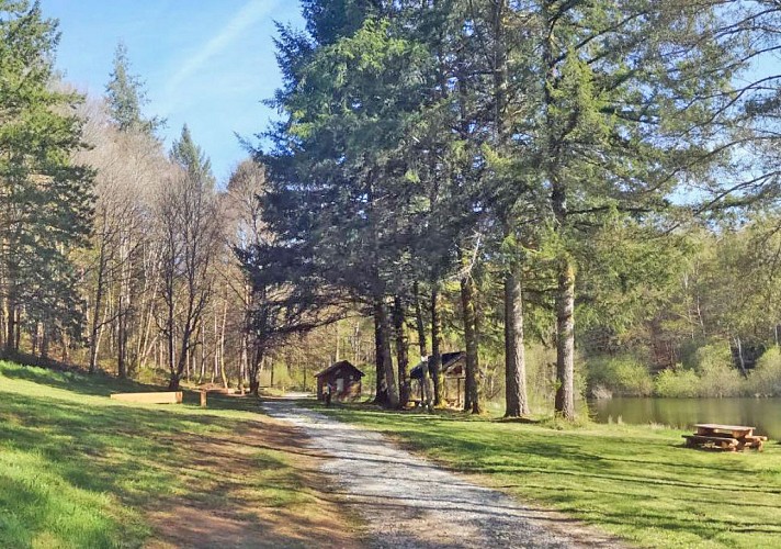 Aire-bivouac-Sarran-1