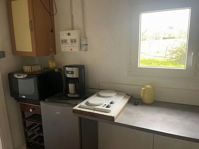 Coin cuisine Ferme de Brossard Gîte d'Etape_3