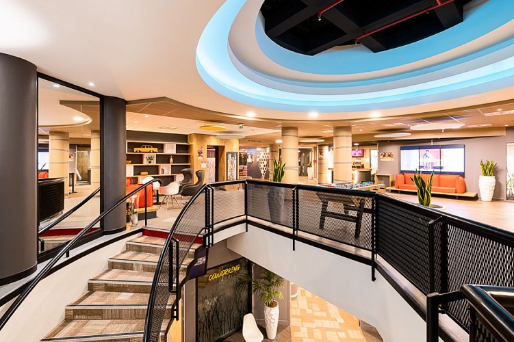 IBIS MERIADECK SELEC Lobby