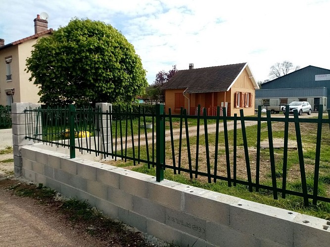 Gîte le Chalet de Charny en Puisaye (1)