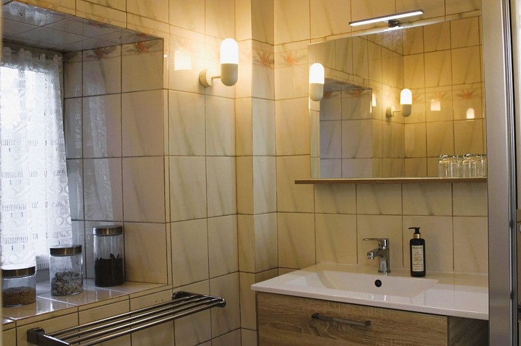 CHAMBRE OMAHA Salle de bain