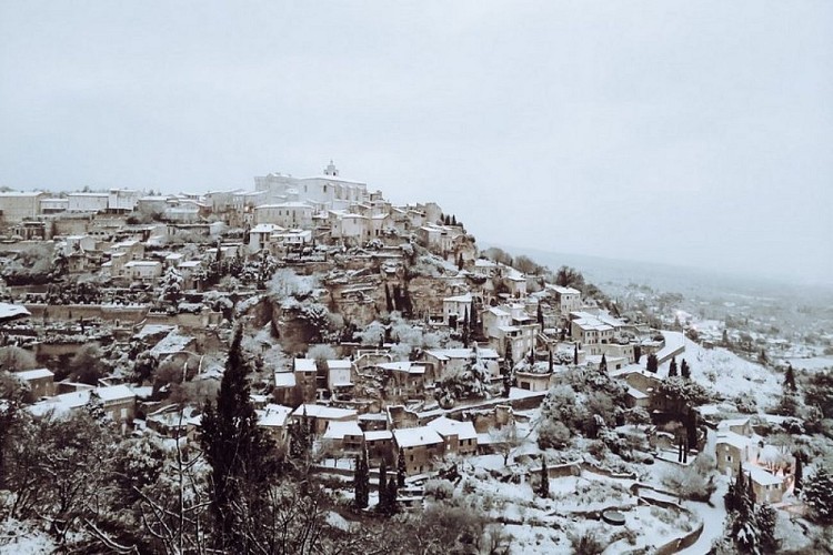 Gordes sous la neige