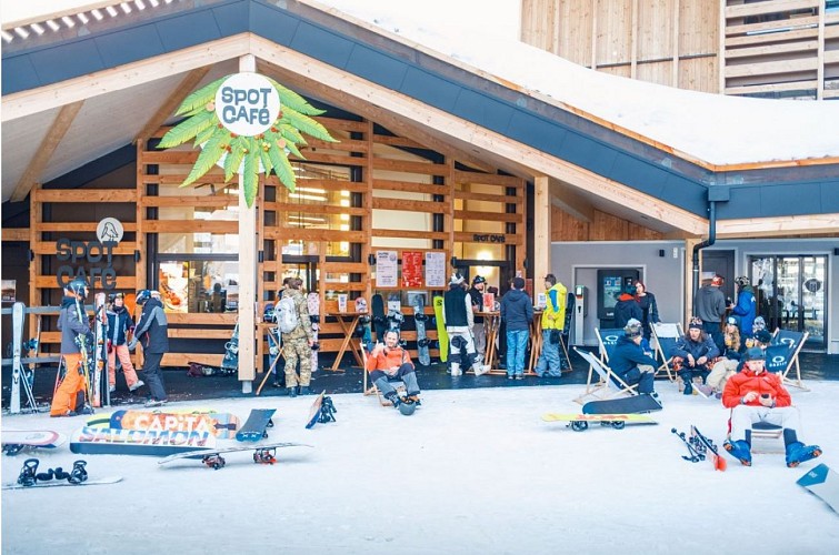 Le Spot Café