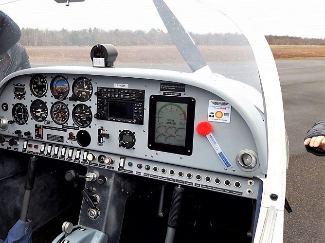 Tableau de bord du Lion  © Bernard Lamboley Aéro club du Vexin