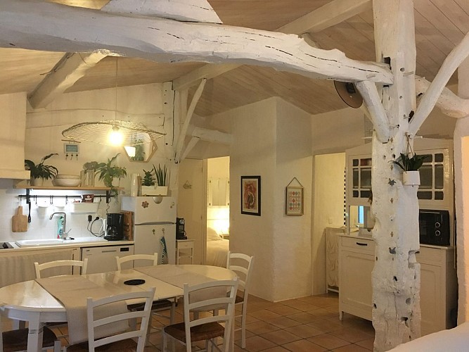 DOMAINE DES POIRASSES - GÎTE BLANC