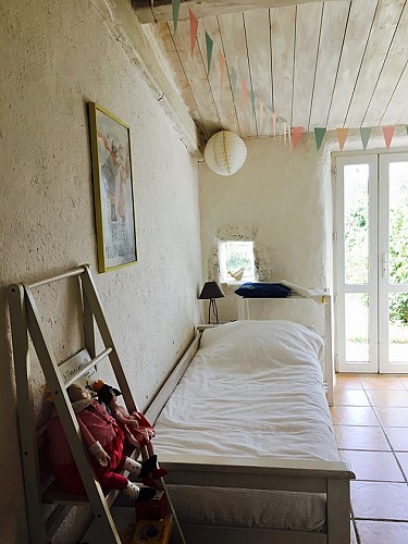 DOMAINE DES POIRASSES - GÎTE BLANC