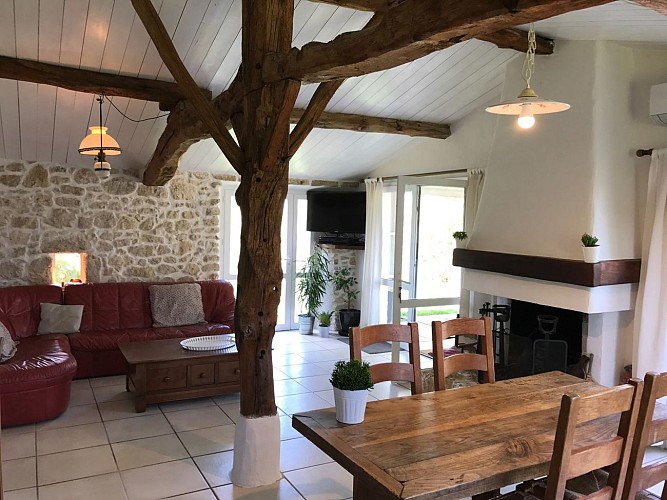 DOMAINE DES POIRASSES - GÎTE RUSTIQUE