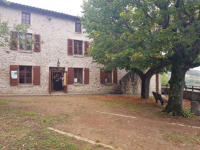 Maison d'Expositions de L'Araire