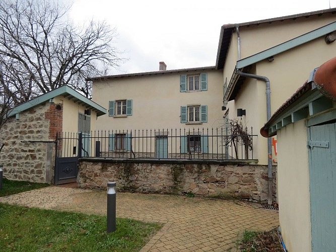 The launderer's house