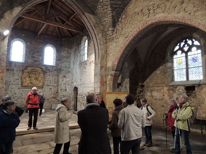 Chapelle romane et vieux bourg de Montagny