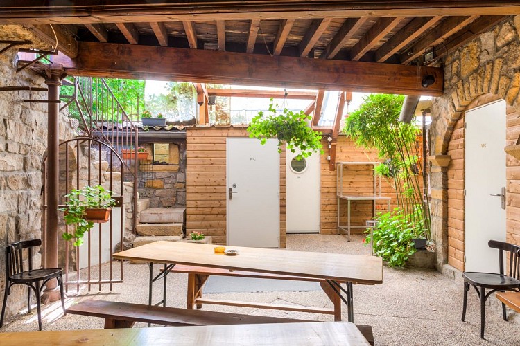 Aux Prisons de Montagny