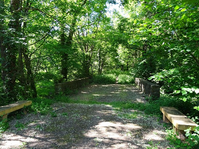 Aire de pique-nique du Pont de Chêne