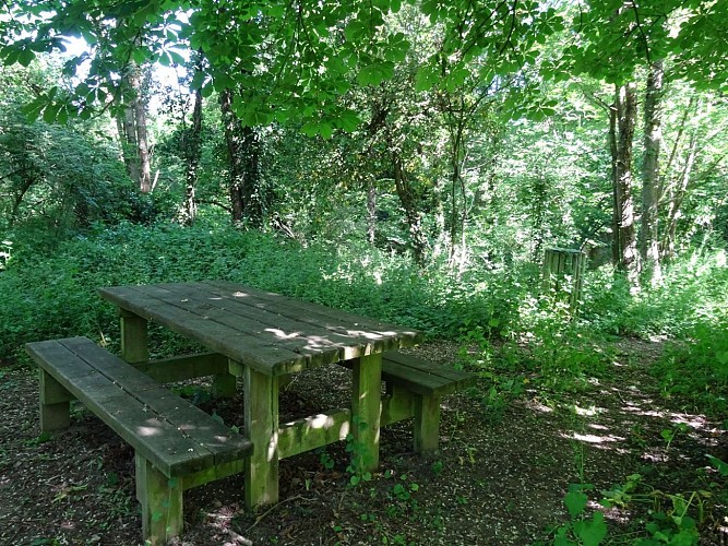 Aire de pique-nique du Pont de Chêne