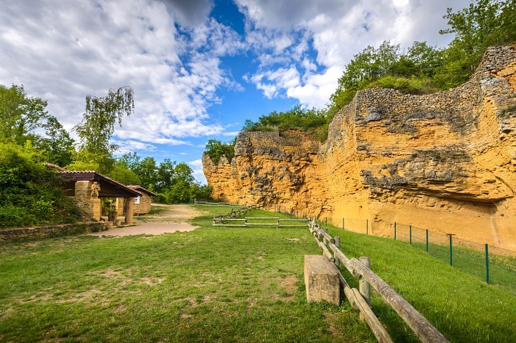 Glay limestone quarries