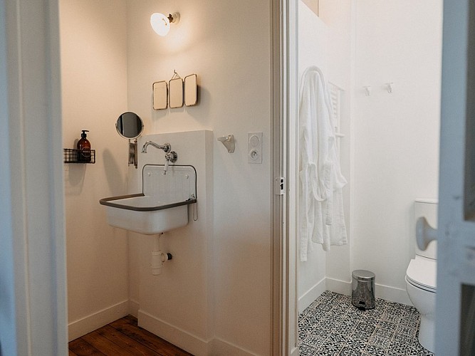 LaMaisonPelloquin-papillon-douche