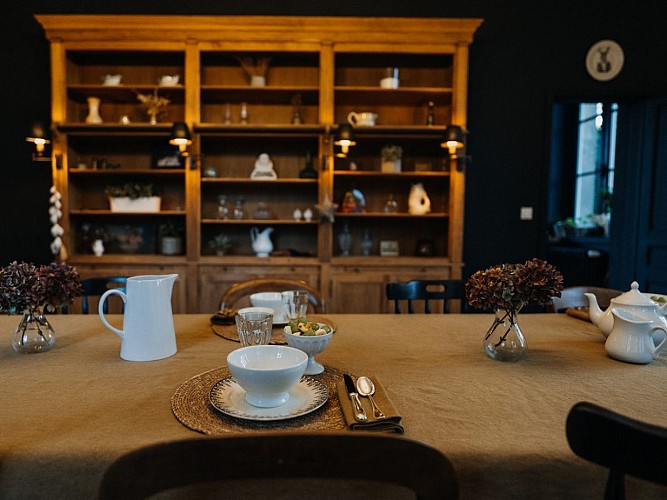 LaMaisonPelloquin-petit-dejeuner-armoire