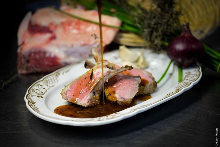 hostellerie saint pierre-saint pierre du vauvray_Restaurant_viandes