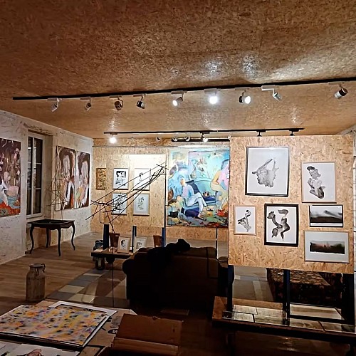 Meuble laiterie Brunet galerie art Massais Val en Vignes Thouarsais Deux Sevres