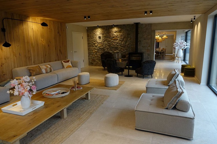 Rives903_Salon2-redim_05-2025