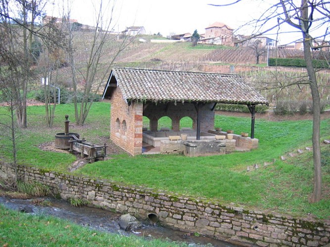 Lavoir et fontaine 1