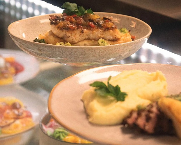 Henri Food Court - Lescar - stand cuisine traditionnelle