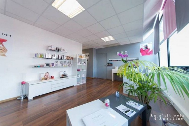 Au P'tit Soin d'Amandine-Institut de beauté