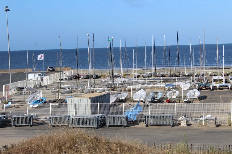PARC À BATEAUX DU CENTRE NAUTIQUE DE ST-BREVIN