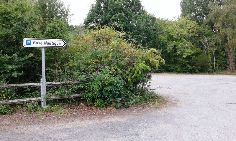 AIRE DE STATIONNEMENT