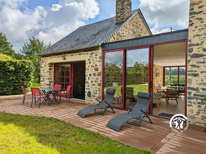 GÎTE DOMAINE LA GRANGÈLE, 12-14 PERSONNES