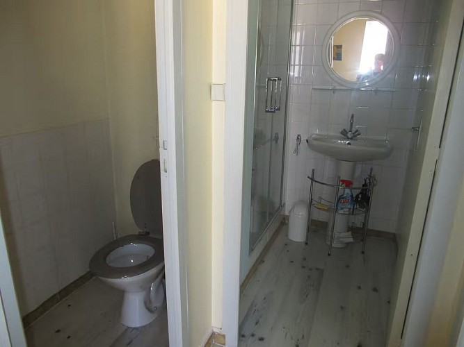 65d19e5d-f9bd-40fd-a973-0ebea91d4066