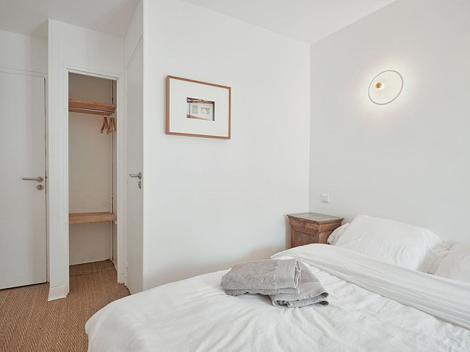 2022.12.-Hotel-Rooms--La-Boule-d-Or-Hotel--Clamecy-France---6-2