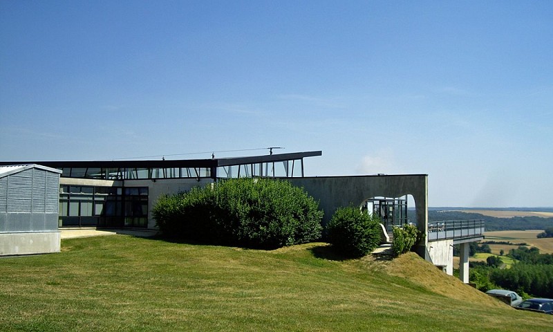 Extérieur de la Caverne du Dragon II