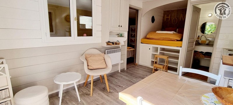 BESME La roulotte Les Églantines