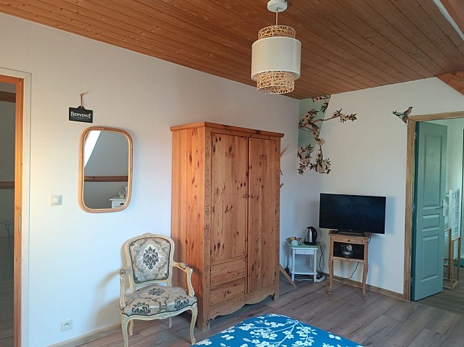 Au pied de la colline