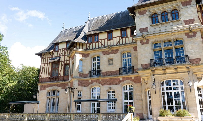 Bar Jeanne &amp; The Forest