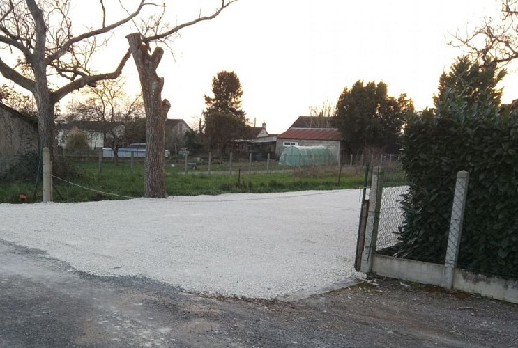 Emplacement-camping-car Méz-bis