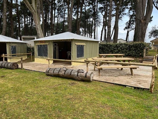 CAMPING USHUAÏA VILLAGES L’ESTUAIRE - LOCATION DE VÉLOS