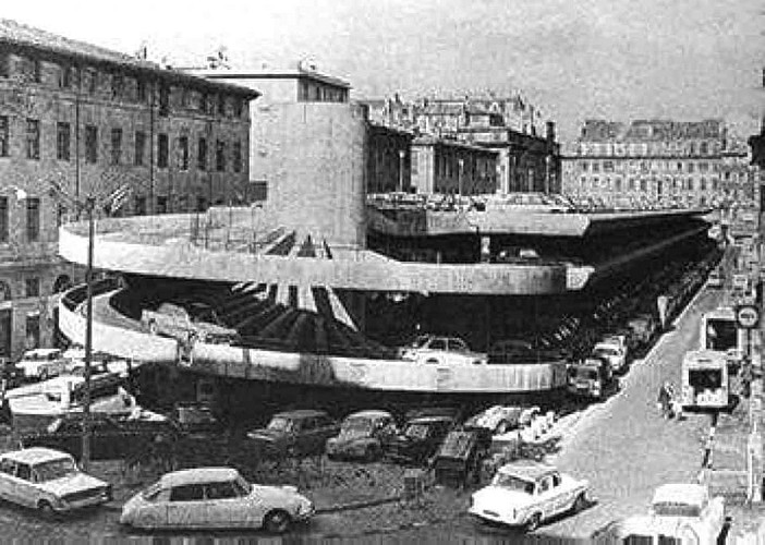 Le parking aérien de 1965 à 1987