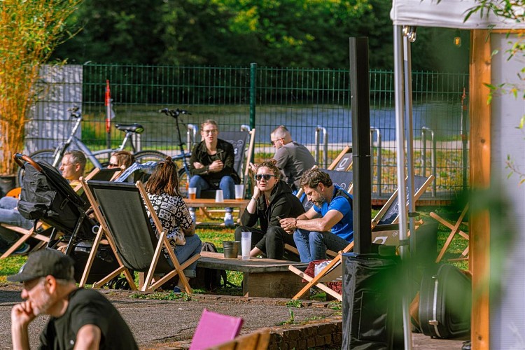 guinguette en bord de lys