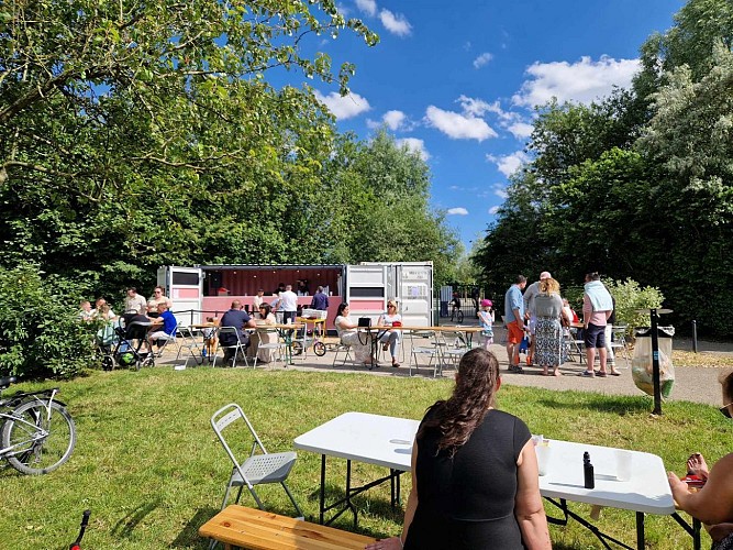 Bierbuik Pop-Up in Wattrelos: Florent Ladeyn’s Vlaamse Guinguette-ervaring
