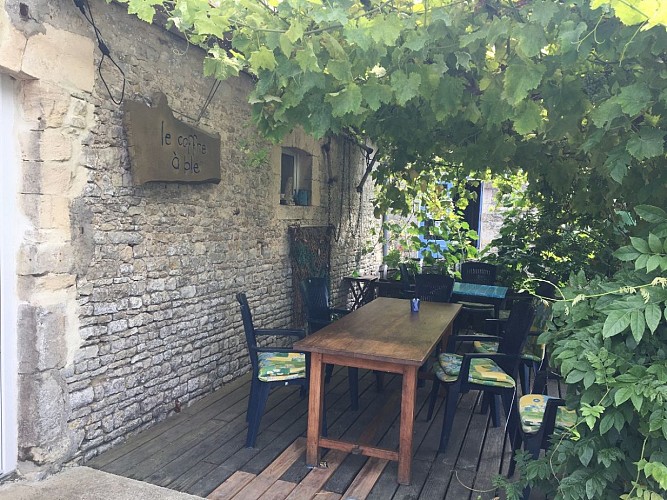 Terrasse la Fontaine TIS