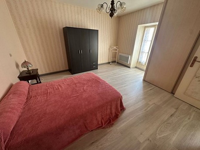 La Maison Fleurie (ch côté rue)